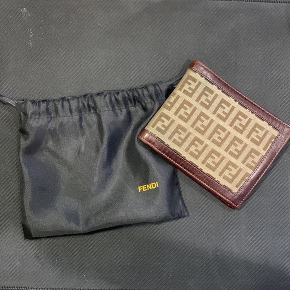 Fendi bi fold wallet - Picture 4 of 16